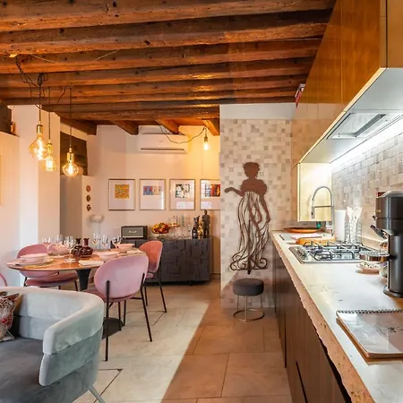 Casa Manina Sul Ponte - Your Private Canal View Venice Exterior photo