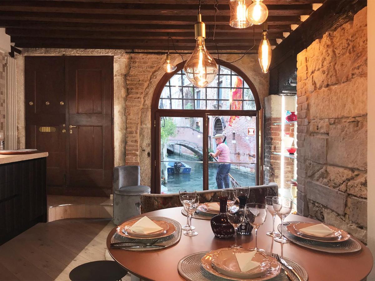 Casa Manina Sul Ponte - Your Private Canal View Venice