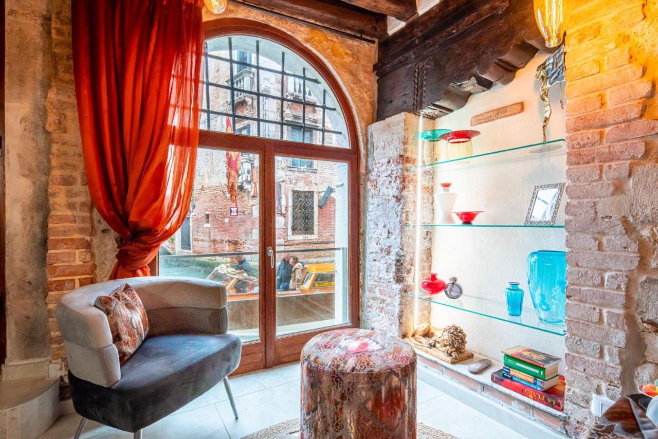 Apartment Casa Manina Sul Ponte - Your Private Canal View Venice