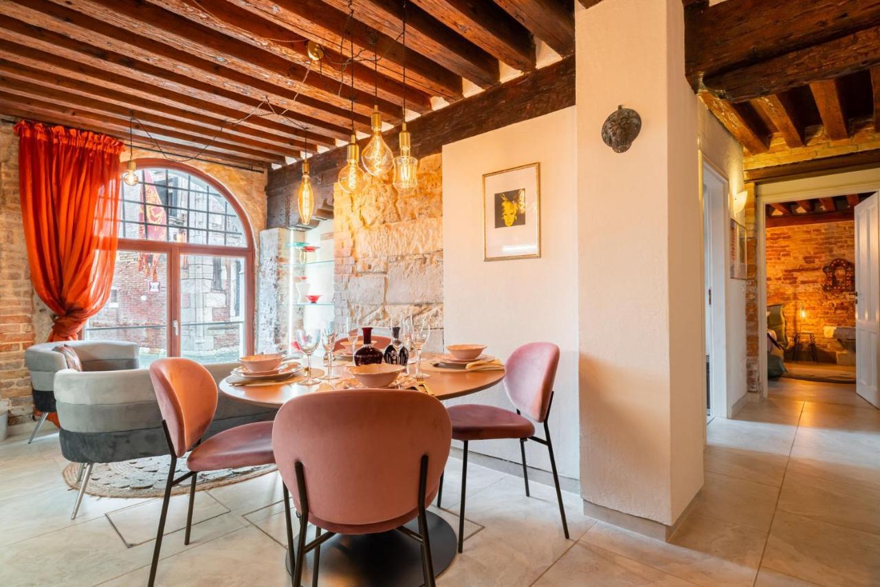 Casa Manina Sul Ponte - Your Private Canal View Apartment