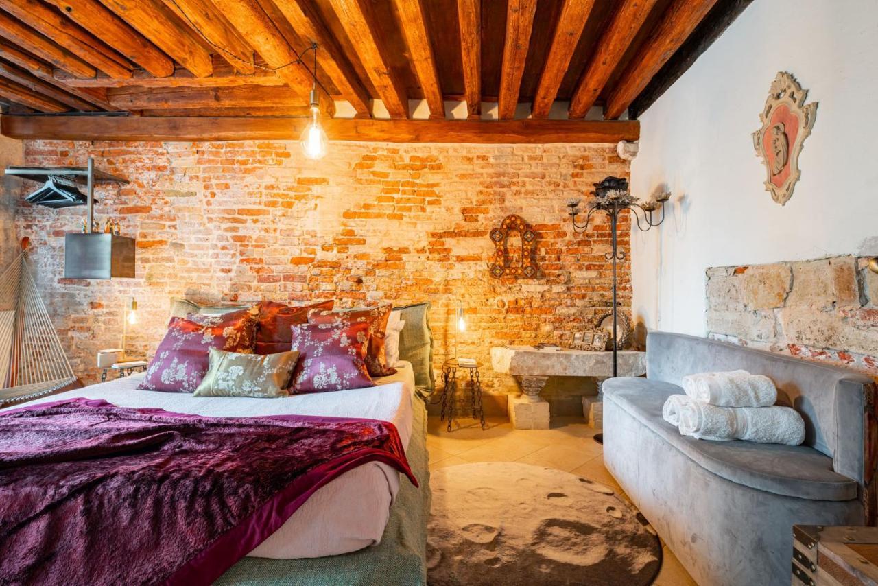 Apartment Casa Manina Sul Ponte - Your Private Canal View Venice