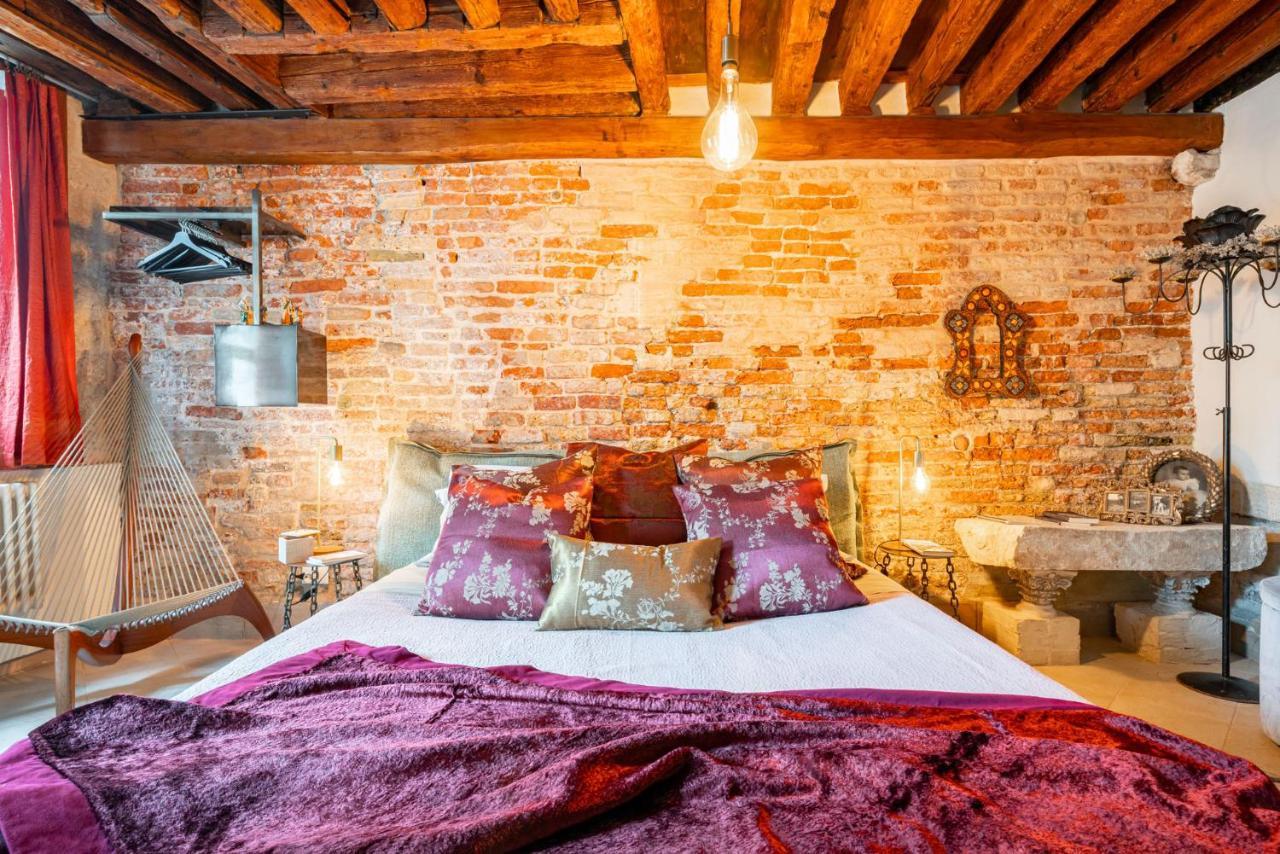Casa Manina Sul Ponte - Your Private Canal View Apartment Venice