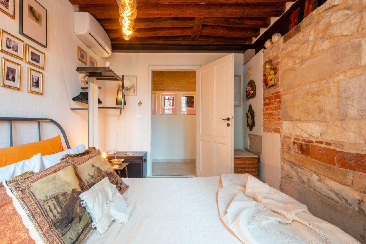 Casa Manina Sul Ponte - Your Private Canal View * Venice