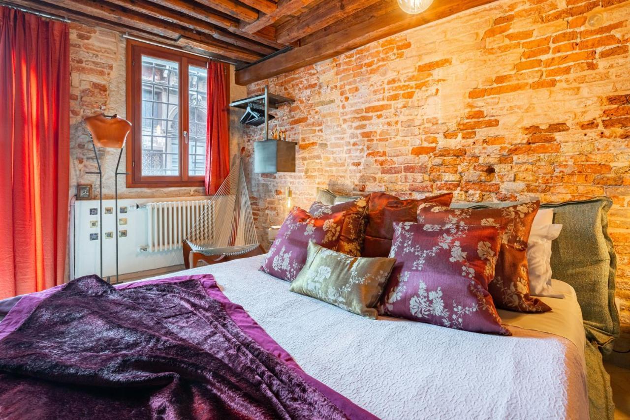Apartment Casa Manina Sul Ponte - Your Private Canal View Venice