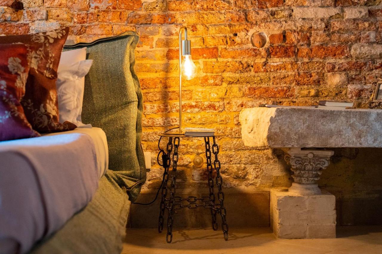 Casa Manina Sul Ponte - Your Private Canal View Apartment Venice